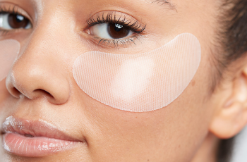 Here’s How to Get Rid of Undereye Bags and Dark Circles to Look More Refreshed