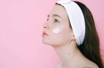 Essential Skincare Tips After Professional Facial Extractions for Clear Skin
