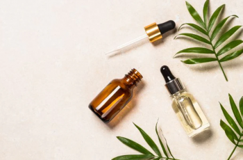Ferulic Acid in Skincare: Benefits, Uses, and How It Protects Your Skin
