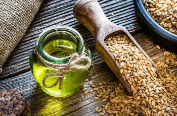 Flax Seed Oil Benefits: Nourishing and Healing Skin Care Essential Flax Seed Oil Benefits: Nourishing and Healing Skin Care Essential