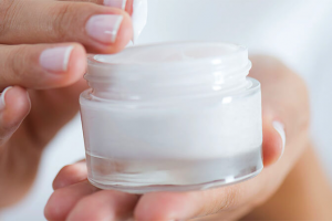 Retinol for Rosacea: Gentle Skincare That Actually Works