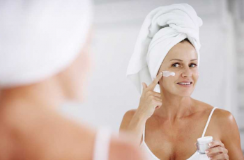 Mandelic Acid for Nightly Skincare: Benefits, Usage, and Tips
