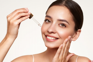 The Right Way to Combine Niacinamide, Vitamin C & HA